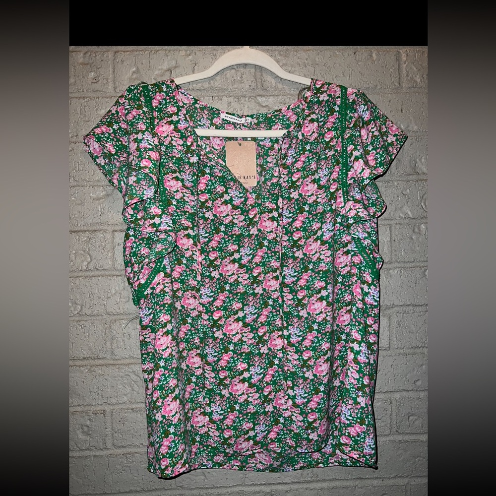 Staccato green and pink floral short sleeve top Size large